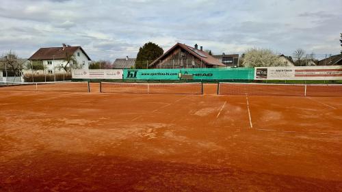 Nun ist es endlich soweit! Die Plätze sind fertig gewalzt und spielbereit!